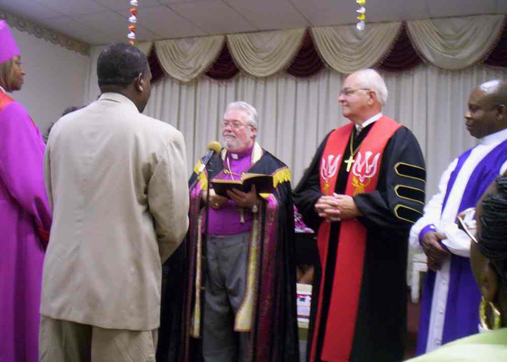 ordainingbishops2008.jpg